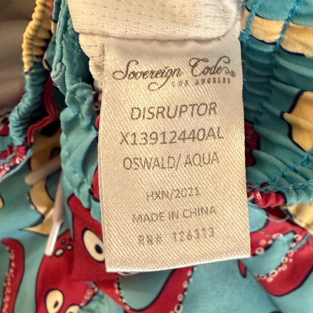 Sovereign Code Blue and Red Pirate Rashguard Set - Picture 4 of 12
